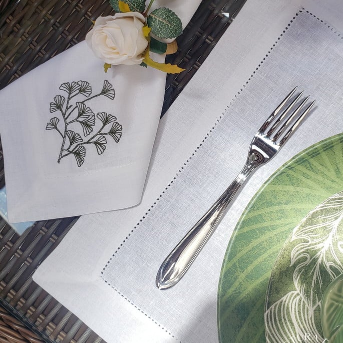 Brazilian Foliage Linen Napkins - Handmade Embroidery